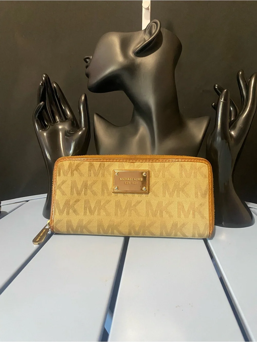 Michael Kors women’s foldable wallet suede brown classic MK logo design